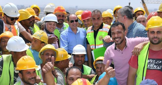 الرئيس السيسى: الطرق والمحاور الجديدة تهدف لتسهيل حركة المواطنين بالقاهرة والمحافظات