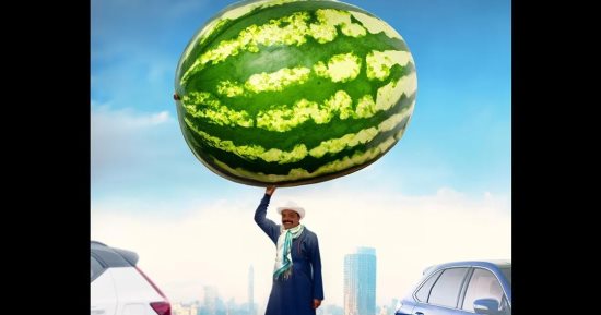 هنيدى يمازح تامر حسني بعد سرقته لبوستر فيلمه ويستبدل "الأتوبيس بالبطيخة"
