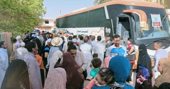 رئيس مركز الداخلة يودع حجاج الجمعيات الأهلية وسط أجواء من الفرحة