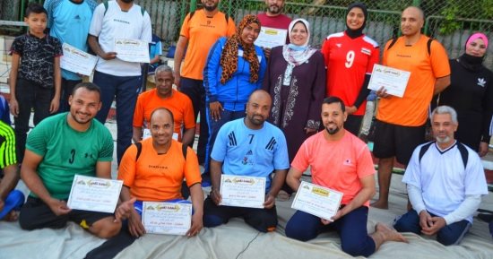 "الإرادة والتحدى" أبطال من ذوى الهمم بالأقصر يحققون إنجازات رياضية كبيرة.. فريق الكرة الطائرة جلوس يستمر بالدورى الممتاز للعام الثانى.. وشاذلى حامد يحصد الميدالية الفضية فى 400 متر عدو ببطولة الجمهورية.. صور