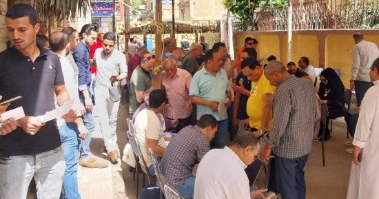 توافد الناخبين على المشاركة بانتخابات الغرفة التجارية بالدقهلية وجنوب سيناء 