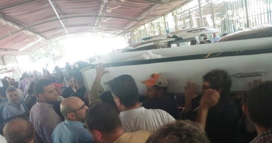 صلاة الجنازة على الكاتب الصحفى عاصم حنفى من مسجد مصطفى محمود بحضور النقيب.. فيديو