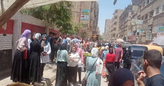 تباين آراء طلاب الثانوية العامة بالمنيا حول امتحان اللغة العربية