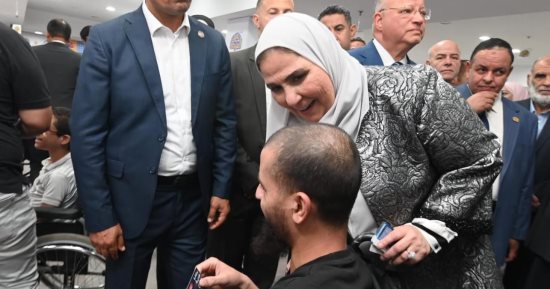 "التضامن" وصندوق تحيا مصر يدشنان أكبر حملة كساء بالأسمرات للأولى بالرعاية 
