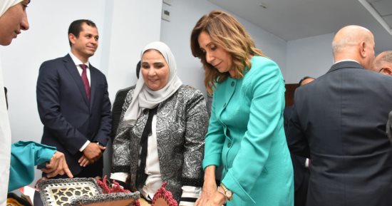 وزيرة الثقافة تُشارك باحتفالية "صندوق تحيا مصر" لدعم الأُسر الأولى بالرعاية