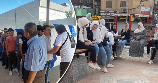 طلاب الثانوية العامة ينتظمون بلجان اللغة العربية.. غرف عمليات لمتابعة ورصد المشكلات وتفتيش ذاتى وعصا إلكترونية.. الطلاب يراجعون المنهج أمام اللجان.. ووزير التعليم ومحافظ كفر الشيخ يتابعان من غرفة المحافظة.. صور