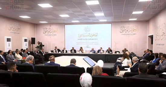 الصناعة المحلية على رادار الحوار الوطنى.. تحديات وحلول للنهوض بالمنتج المحلى.. مطالب بعودة وزارة الاستثمار والتوسع فى الصناعات الصغيرة ووقف استيراد سلع نمتلك موادها الخام وزيادة الحوافز وتيسيرات لجلب المستثمرين