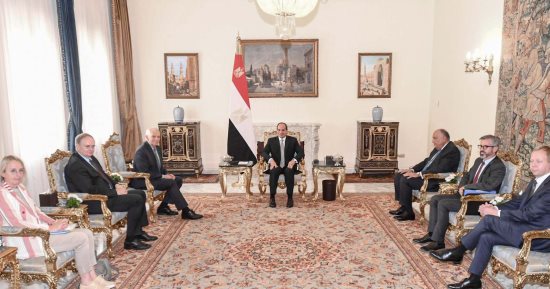 الرئيس السيسي يستقبل الممثل الأعلى للشئون الخارجية والسياسة والأمنية للاتحاد الأوروبى ويؤكد أهمية الاتحاد الأوروبى فى إطار السياسة الخارجية لمصر.. "بوريل" يشيد بالجهود المصرية فى استضافة اللاجئين السودانيين