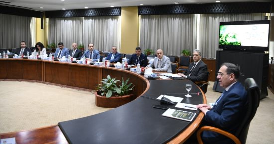 وزير البترول يرأس اجتماع اللجنة العليا لتنفيذ استراتيجية المسئولية المجتمعية