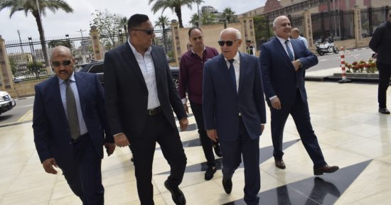 محافظ بورسعيد يستقبل محافظ الدقهلية لمتابعة المشروعات القومية المشتركة