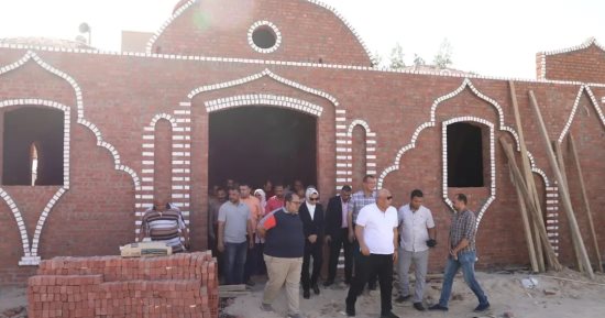 محافظ الوادى الجديد يتابع أعمال إحلال وتوسعة مسجد منطقة عمارات الكهرباء بالخارجة 