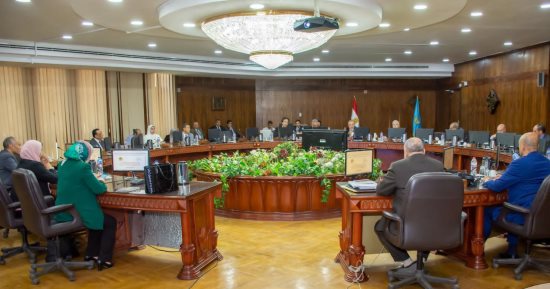 تشكيل لجنة عليا لوضع استراتيجية لزيادة أعداد الطلاب الوافدين بجامعة طنطا 