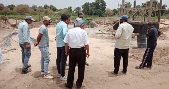 "حياة كريمة" بقرى مركز أسوان المبادرة تحقق أحلام الأهالى.. بدء الأعمال بمشروع محطة معالجة الصرف الصحى بمنطقة الكسارة بأبو الريش قبلى.. وتنفيذ 8 محطات رفع ومعالجة لخدمة نحو 40 ألف نسمة بقريتى غرب أسوان وغرب سهيل