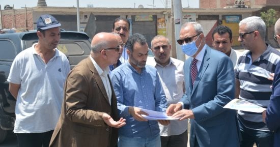 محافظ القليوبية يعاين قطع أراضٍ بالخصوص وشبرا لإقامة مجمع مدارس ومستشفيات
