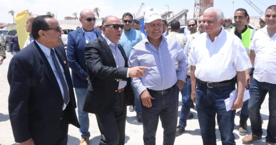 وزير النقل يتفقد أعمال تطوير ميناء العريش وإنشاء خط سكة حديد بطول 500 كم
