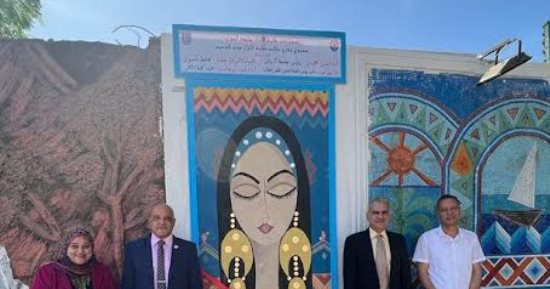 رئيس جامعة أسوان يفتتح مشروع تخرج طلاب كلية الآثار