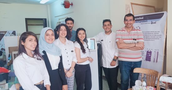  فريق من طلاب جامعة بنى سويف يبتكرون حضانة أطفال متنقلة ووحدة طوارئ مصغرة.. الحضانة "Soul" زودت ببوابات للتعقيم عبر الكحول بنسبة تركيز 70٪ لضمان عدم دخول أى ميكروبات.. ووحدة الطوارئ تضم أدوية وأجهزة طبية 