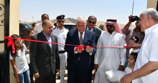 محافظ جنوب سيناء: توزيع سلع تموينية ولحوم الأضاحى بالمجان بمناسبة عيد الأضحى