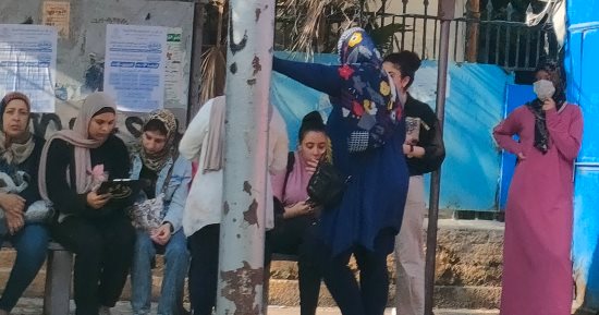 توافد طلاب الثانوية العامة بالإسكندرية لأداء امتحان اللغة الأجنبية الثانية 