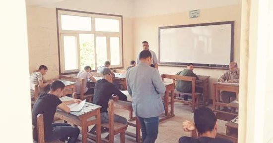 طلاب أدبى الثانوية الأزهرية بالإسكندرية يؤدون امتحان الفلسفة والمنطق