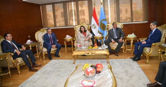 وصول وزيرى التنمية المحلية والهجرة إلى محافظة الغربية لتفقد بعض المشروعات 