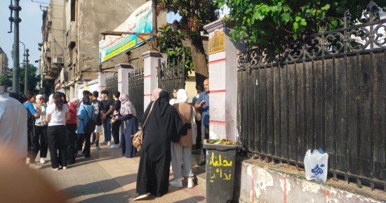 بدء دخول طلبة الثانوية العامة لأداء امتحان اللغة الأجنبية الثانية