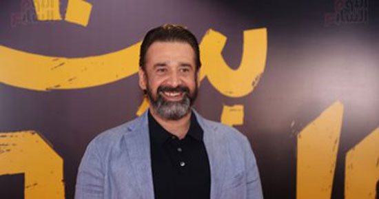 كريم عبد العزيز وكريم محمود عبد العزيز يحتفلان بالعرض الخاص لفيلم "بيت الروبي"