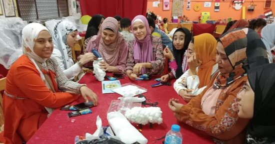 ورشة عمل فى الهاند ميد لتلاميذ الوادى الجديد ضمن خطة الأنشطة الصيفية للموهوبين
