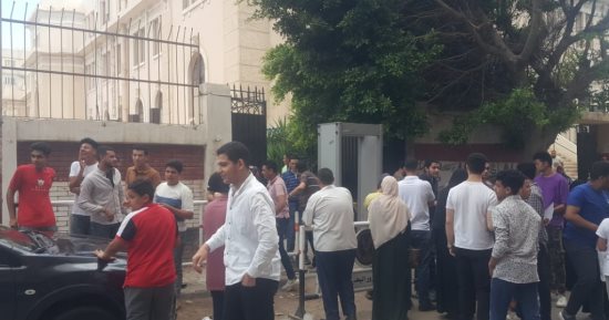 الفرحة على الوجوه.. ردود فعل طلاب البحيرة بعد امتحان اللغة الثانية