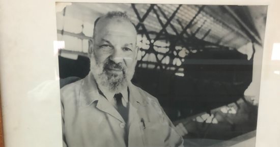 معرض يضم صورا نادرة لـ أحمد يوسف مرمم مركب خوفو.. يستمر شهرين