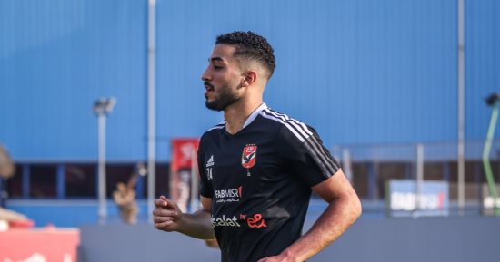 منعم وياسر إبراهيم يقتربان من قيادة دفاع الاهلى أمام حرس الحدود