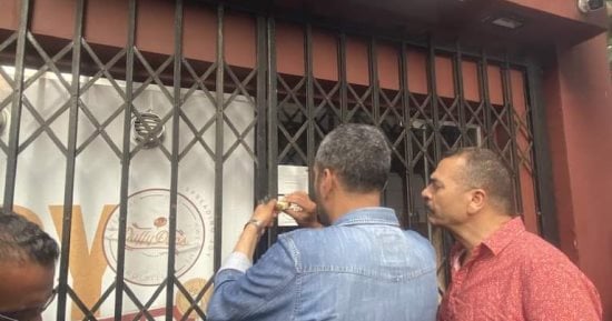 غلق و تشميع 8 مطاعم ومحال وتحرير 30 محضرا متنوعا شرق الإسكندرية