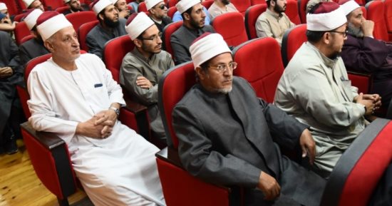 محافظ بورسعيد يلتقى أئمة المساجد والدعاة استعدادا لعيد الأضحى المبارك
