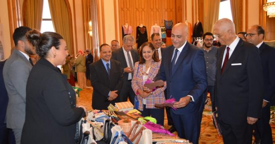 وزارة الخارجية تنشر مقتطفات من معرض "اشترى فن مصرى".. شاهد بالفيديو