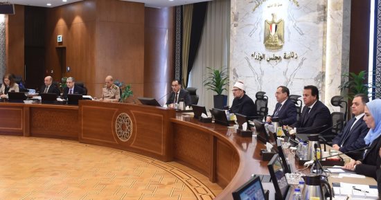 رئيس الوزراء يؤكد أهمية متابعة مسارات تفعيل اتفاقيات التعاون مع العراق 