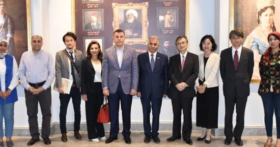  السفير اليابانى بالقاهرة يزور متحف الزعفران بجامعة عين شمس.. صور