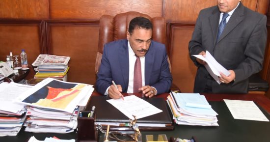 محافظ مطروح يوافق على فتح الالتحاق للطالبات بمدرستي الكرامة ومجمع القصر 