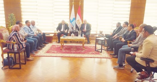 جامعة كفر الشيخ تبحث سبل توقيع بروتوكول تعاون مع وزارة الصحة