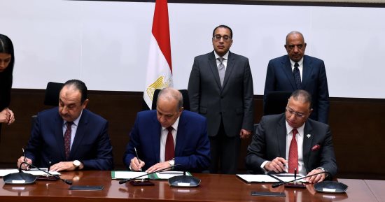 رئيس الوزراء يشهد تأسيس شركة مصرية لإنشاء وإدارة وتشغيل مصنع لإنتاج حبيبات الكلور
