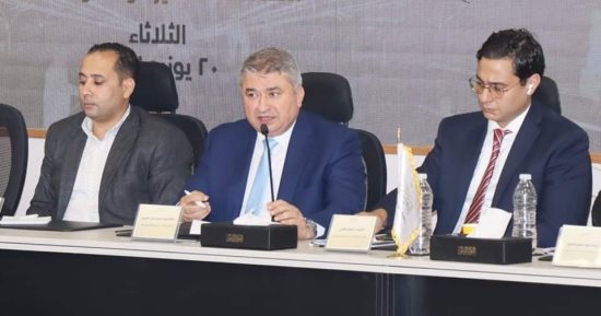 رئيس التنمية الصناعية يناقش سياسات توطين وتعميق الصناعة
