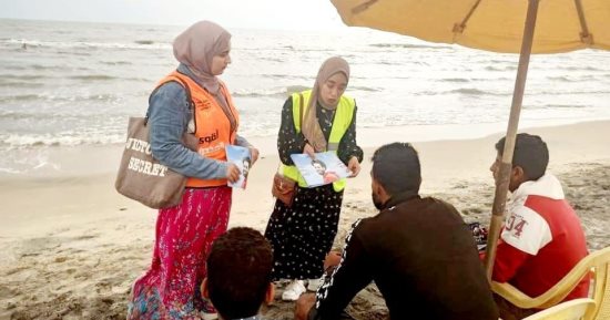 أنشطة توعوية لصندوق مكافحة الإدمان بالشواطئ لتوعية المصطافين وأسرهم بأضرار المخدرات