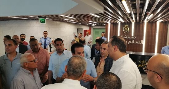 وزير الصحة يتفقد مستشفى السلام بورسعيد.. ويؤكد: "محتاجين جهاز قسطرة كمان"