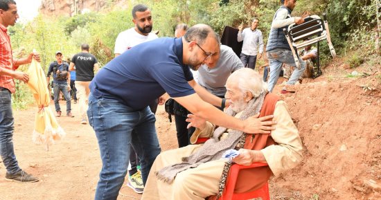 رشوان توفيق يصور مشاهده فى "أهل الكهف" بالمغرب.. صور