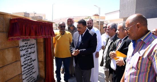 محافظ مطروح يضع حجر الأساس لمشروع وحدات سكنية جديدة بالسلوم