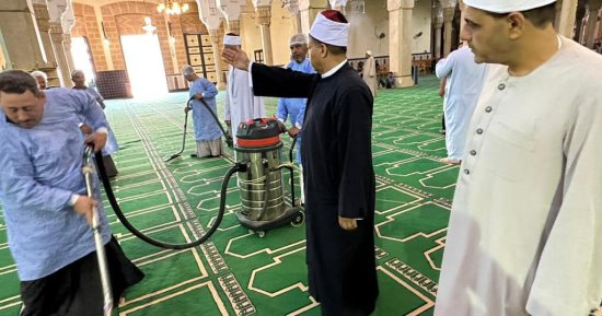 وكيل أوقاف كفر الشيخ يتفقد حملات نظافة وتطهير المساجد استعدادا لعيد الأضحى