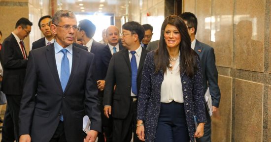 وزيرة التعاون الدولى تشهد مراسم إنهاء أعمال تجميع واختبار القمر الصناعى (Misr Sat 2)