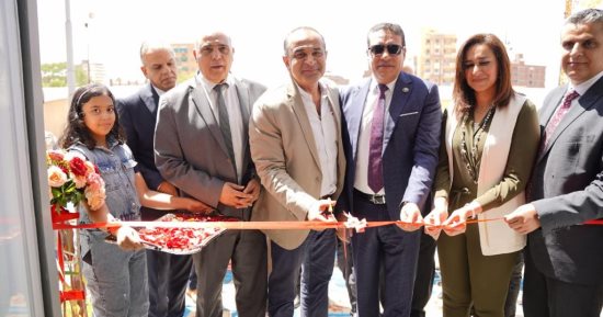 نائب وزيرة التخطيط يفتتح المركز التكنولوجى لخدمات المواطنين بمدينة بدر