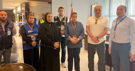 رئيس البعثة الرسمية للحج يتفقد مقر بعثة السياحة وفنادق الحجاج ويشيد بالخدمات