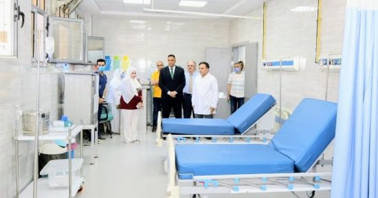 محافظ الدقهلية ووكيل الصحة يتفقدان أعمال التطوير فى مستشفى الصدر بالمنصورة