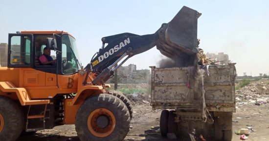 محافظة الجيزة تشن حملة لرفع المخلفات والإشغالات من مناطق ببولاق والطالبية